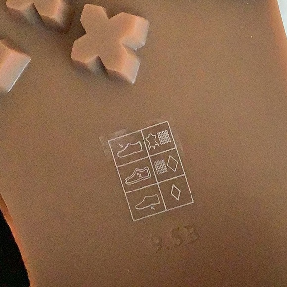 GREAT PRICE ❗️Kate Spade Tan Suede Boots with White Fur Trim Size 9.5. New - Picture 7 of 8